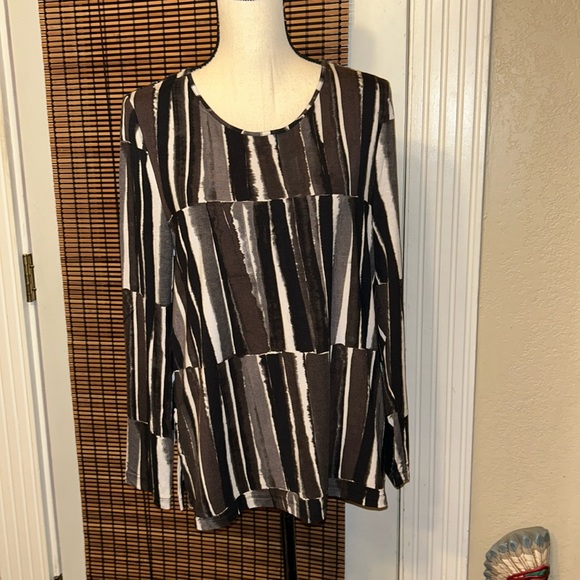 Liv By Habitat Easy Tee Neutral Size Large NWT - Picture 1 of 5